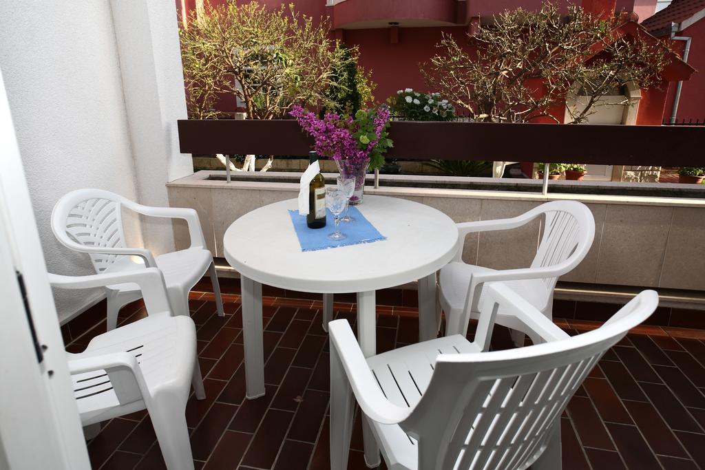 Apartments In Beautiful Split Подстрана Номер фото
