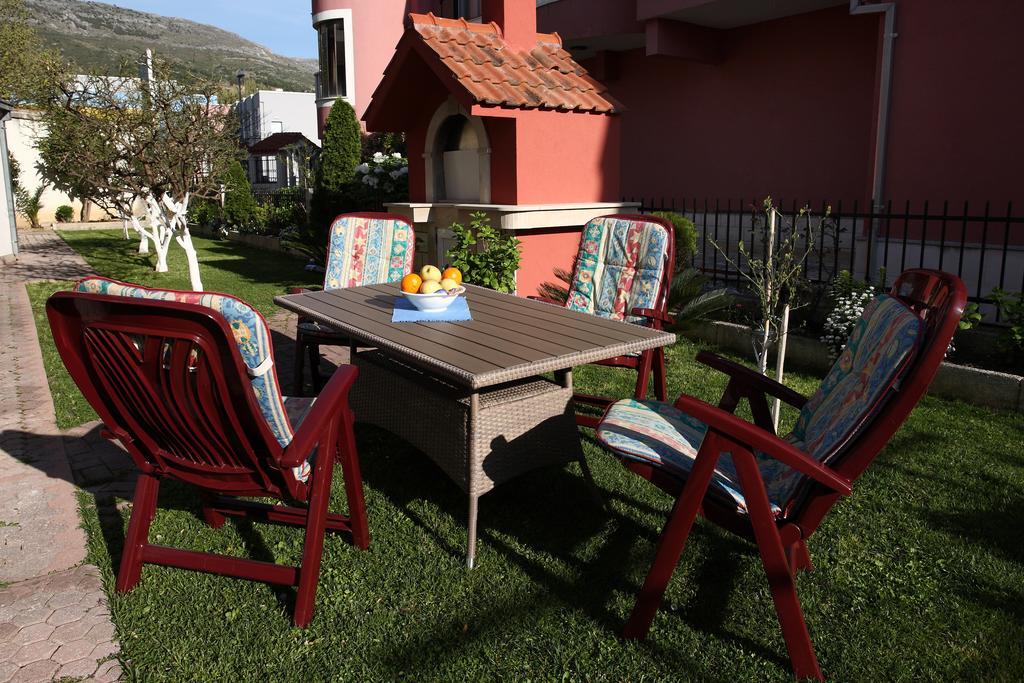 Apartments In Beautiful Split Подстрана Номер фото