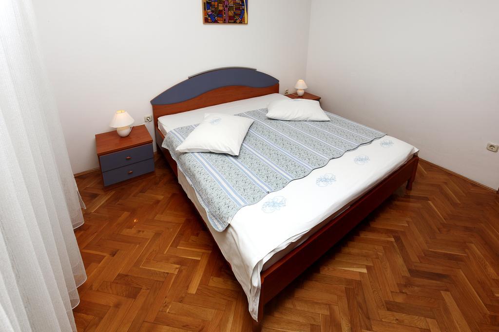 Apartments In Beautiful Split Подстрана Номер фото
